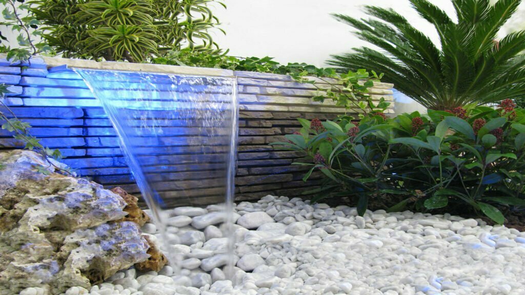 Progettazione aiuole con acqua